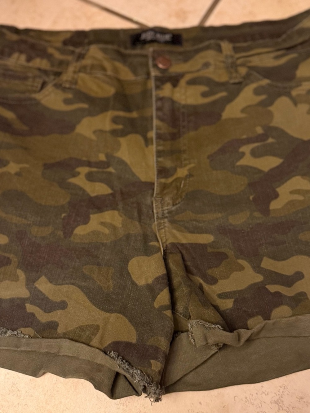 Judy Blue size 1XL Camo High-Rise Denim Shorts - Olive Green